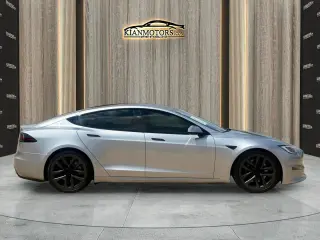 2025 Tesla Model S