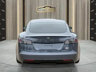 2022 Tesla Model S