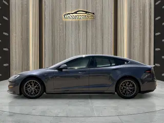 2022 Tesla Model S