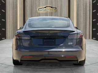 2022 Tesla Model S