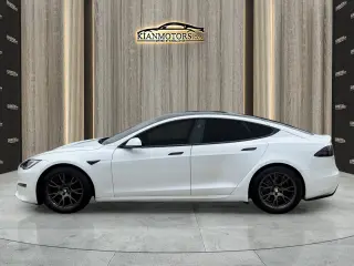 2022 Tesla Model S