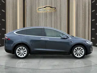 2020 Tesla Model X