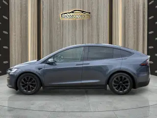 2022 Tesla Model X