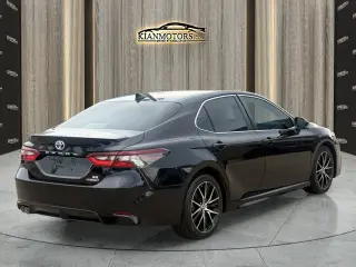 2022 Toyota Camry Hybrid