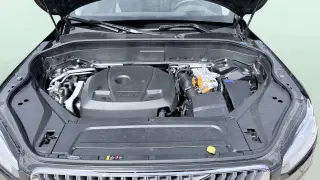 2025 Volvo XC90 plug-in hybrid