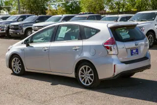 2017 Toyota Prius v