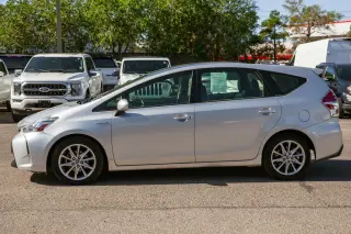 2017 Toyota Prius v