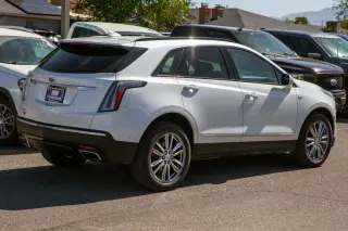 2022 CADILLAC XT5