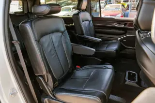 2022 Jeep Wagoneer