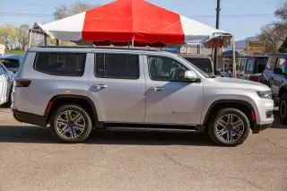 2022 Jeep Wagoneer