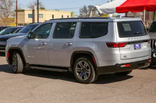 2022 Jeep Wagoneer
