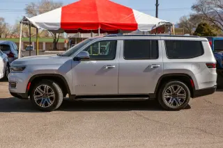 2022 Jeep Wagoneer