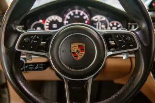 2018 Porsche Panamera