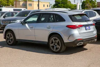 2024 Mercedes-Benz GLC 300