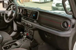 2025 Jeep Gladiator