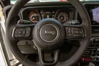 2025 Jeep Gladiator