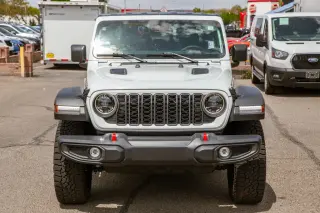 2025 Jeep Gladiator