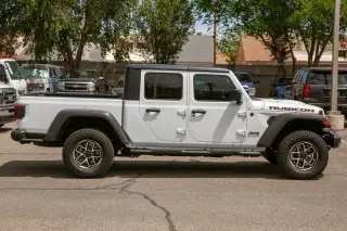 2025 Jeep Gladiator