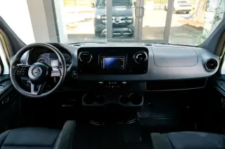 2019 Mercedes-Benz Sprinter Cargo Van 2500 Standard Roof V6 144" RWD