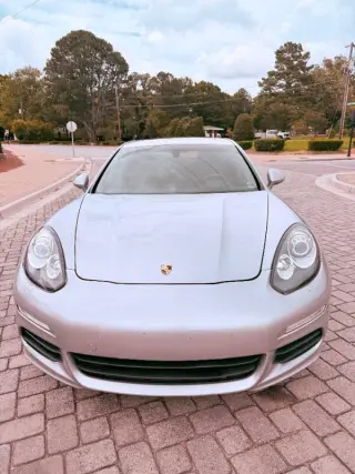 2016 Porsche Panamera