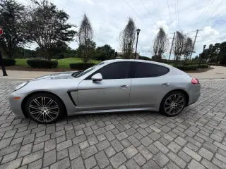 2016 Porsche Panamera