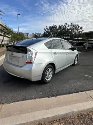 2010 Toyota Prius III