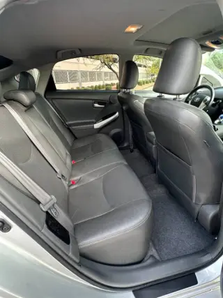 2010 Toyota Prius III