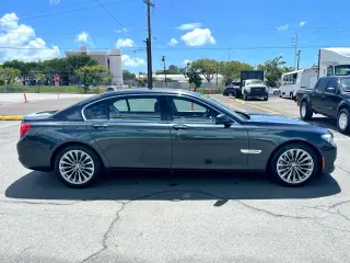 2011 BMW 7-Series