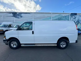 2021 GMC Savana Cargo Van