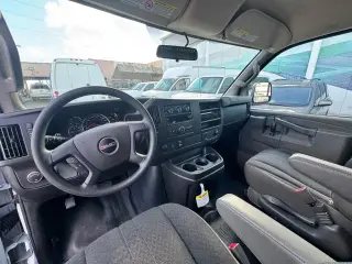 2021 GMC Savana Cargo Van
