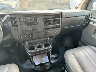 2015 GMC Savana Passenger