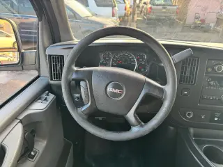 2015 GMC Savana Passenger