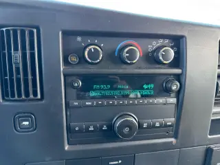 2015 GMC Savana Passenger