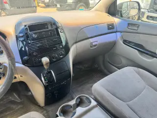 2004 Toyota Sienna
