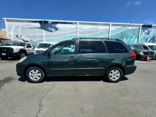 2004 Toyota Sienna