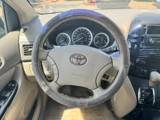 2004 Toyota Sienna