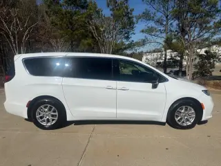 2024 Chrysler Pacifica