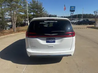 2024 Chrysler Pacifica