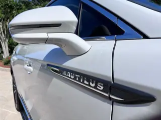 2020 Lincoln Nautilus