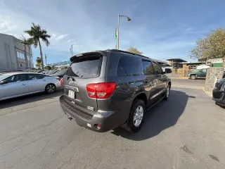 2016 Toyota Sequoia