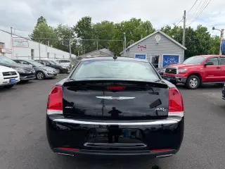 2016 Chrysler 300