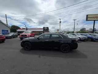 2016 Chrysler 300