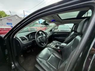 2016 Chrysler 300