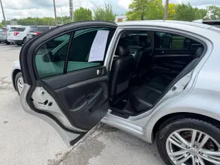 2011 Infiniti G37