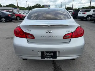 2011 Infiniti G37