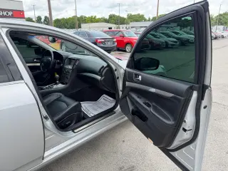 2011 Infiniti G37