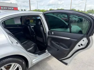2011 Infiniti G37