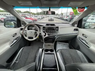 2011 Toyota Sienna