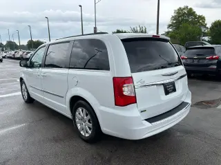 2014 Chrysler Town & Country