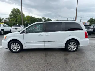 2014 Chrysler Town & Country